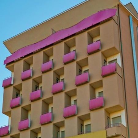 פסארו Hotel Atlantic Vista Mare מראה חיצוני תמונה