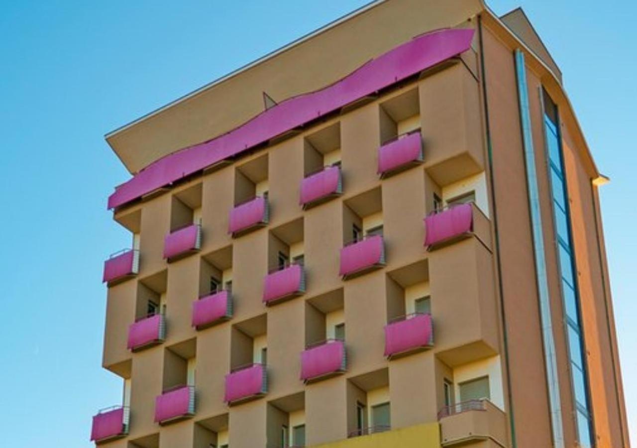 פסארו Hotel Atlantic Vista Mare מראה חיצוני תמונה