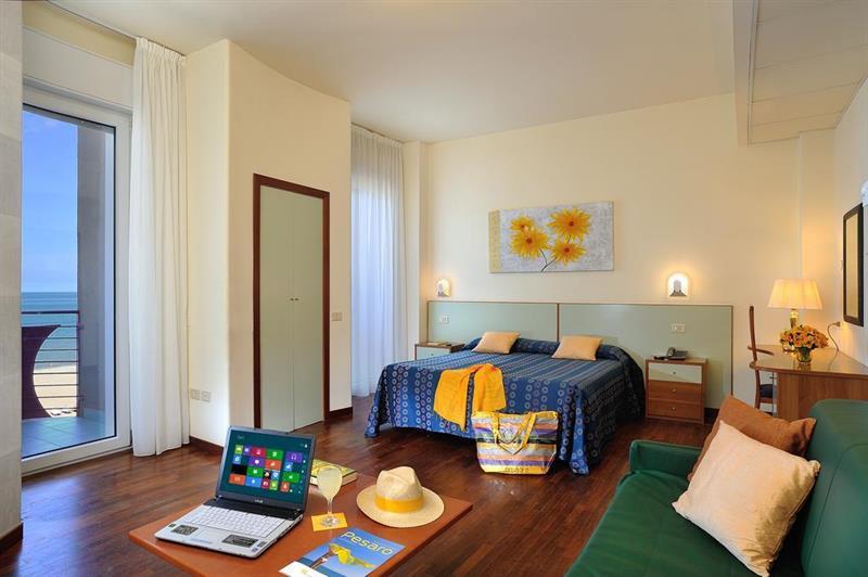 פסארו Hotel Atlantic Vista Mare מראה חיצוני תמונה