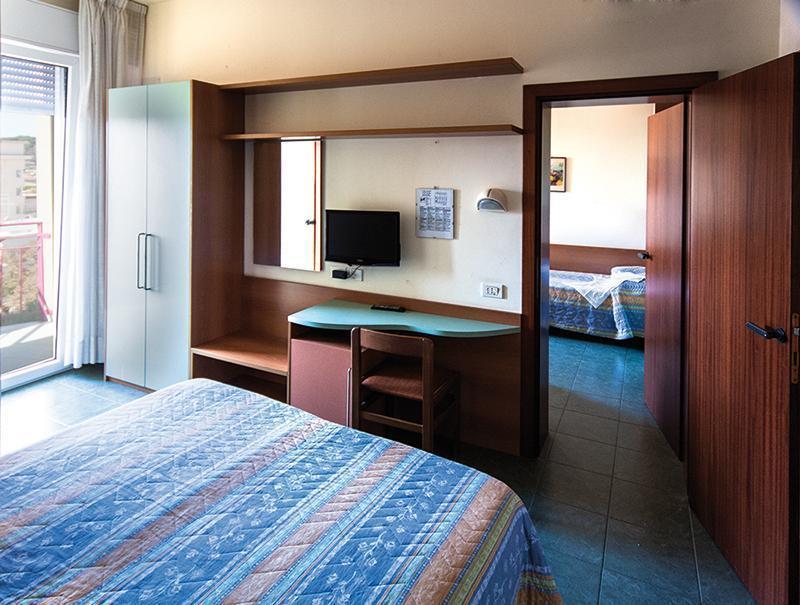 פסארו Hotel Atlantic Vista Mare מראה חיצוני תמונה