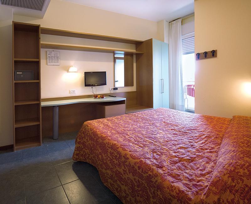 פסארו Hotel Atlantic Vista Mare מראה חיצוני תמונה